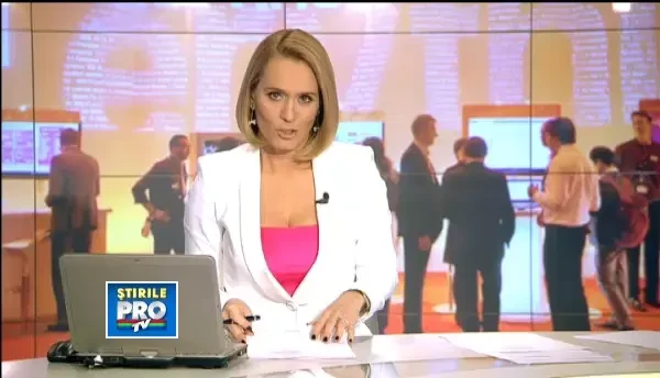 Aplicatiile telefoanelor lansate la MWC 2012: poti sa fii regizor sau grafician, pe mobil