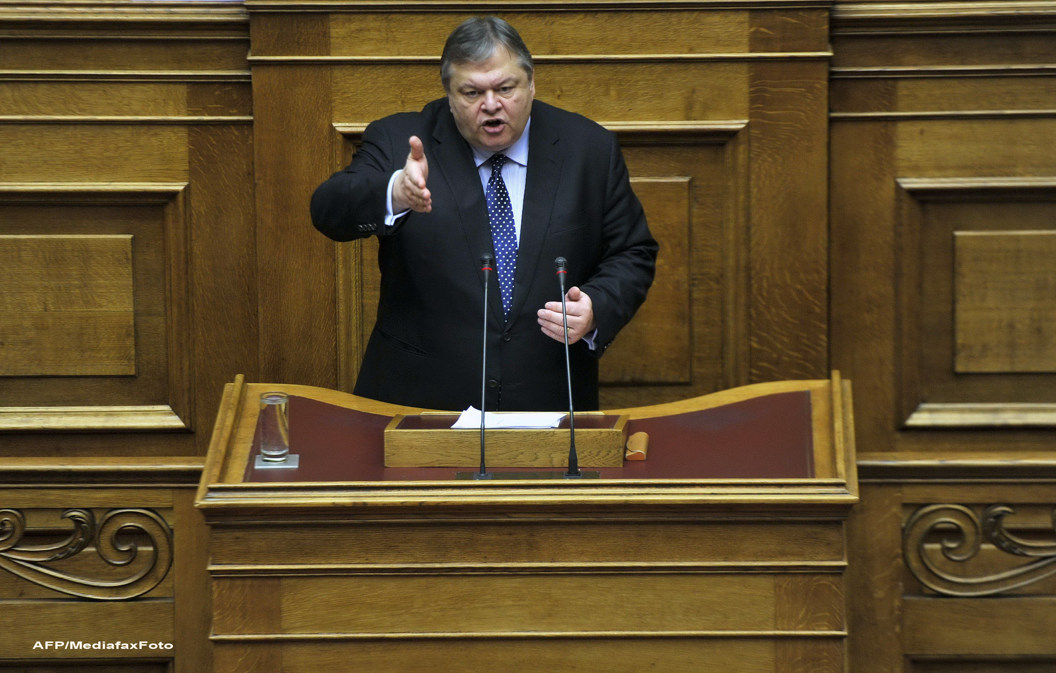 Grecia merge inainte. Parlamentul de la Atena a aprobat noi reduceri bugetare