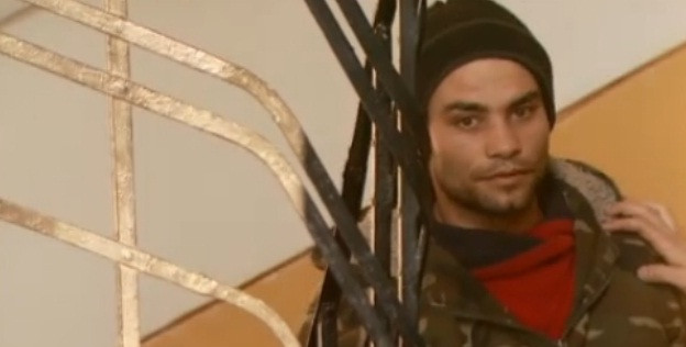 Din vanzator de nuci, milionar. Secretul "succesului" unui barbat din Galati