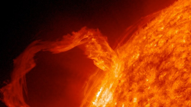 Cea mai mare explozie solara din ultimii 5 ani isi va atinge nivelul maxim in urmatoarele luni