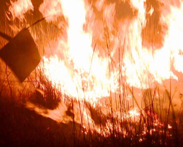 Incendiu la un depozit de produse cosmetice din Craiova