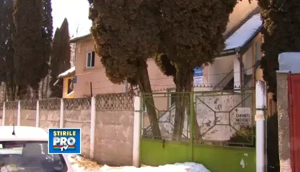 Hotii au spart cabinetele medicale din Turda