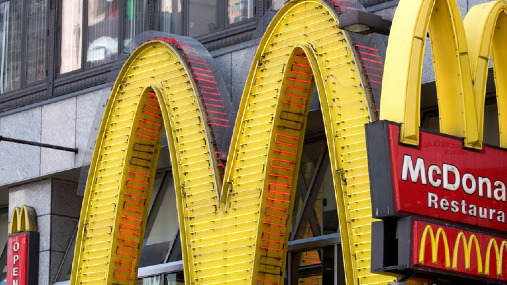 Noile produse introduse in meniul McDonald's pentru clientii din Romania.Cand vor putea fi cumparate