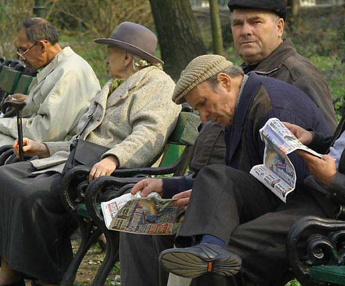 Numarul pensionarilor a scazut cu 86.000 in 2011, pensia medie lunara, 753 de lei, mai mare cu 5,2%