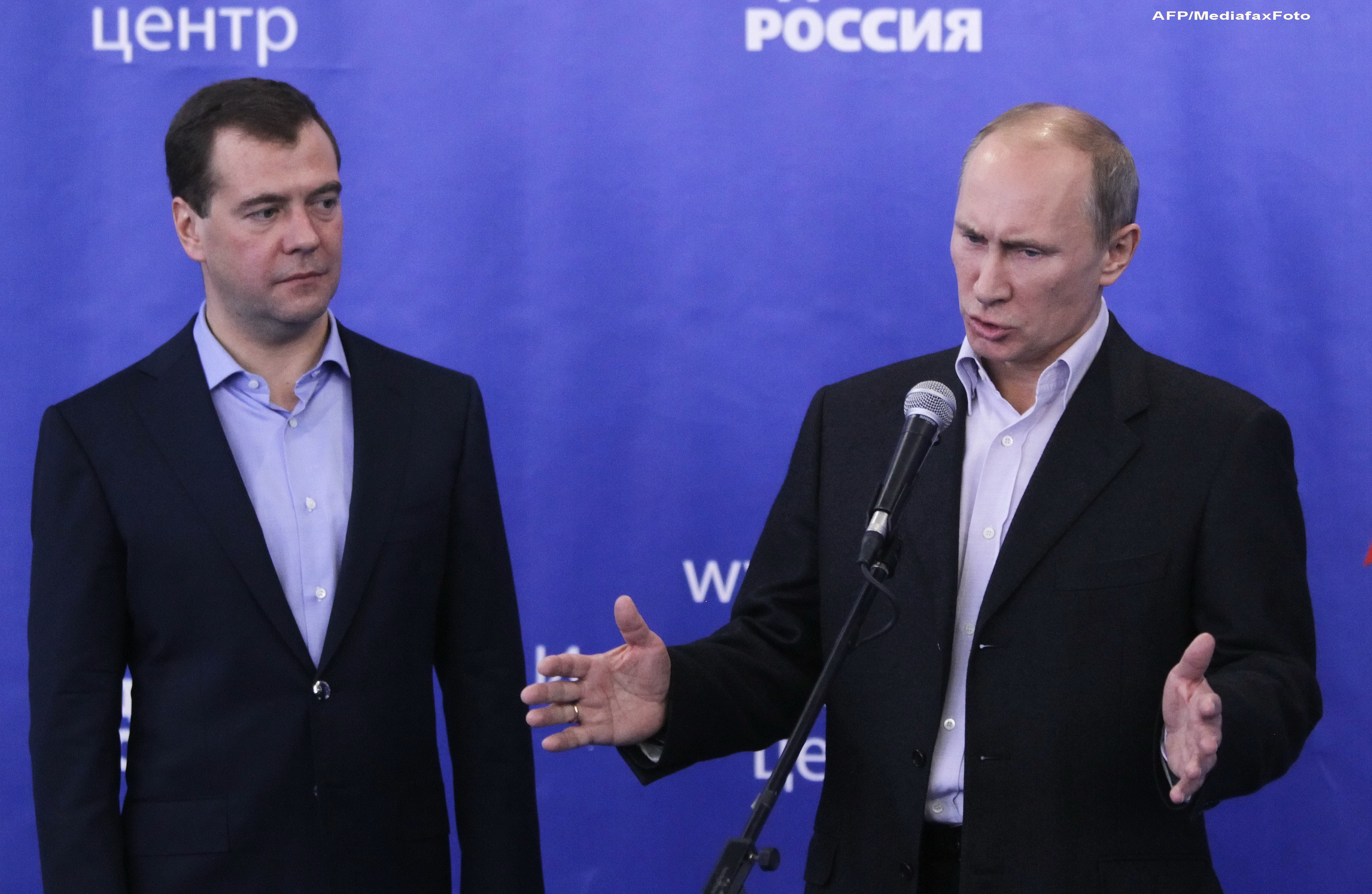 Vladimir Putin si Dmitri Medvedev