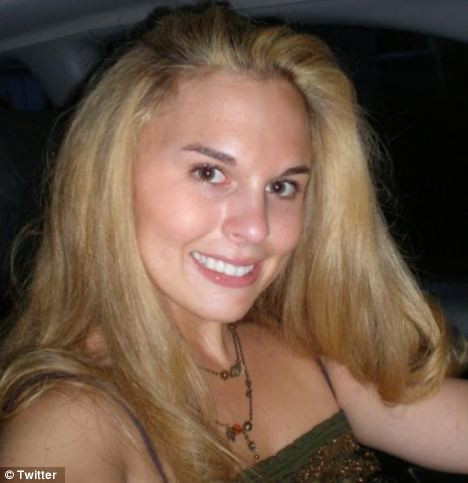 Colegiu catolic,dat in judecata.Ce facea colega ei in camera de camin era sa o impinga la sinucidere