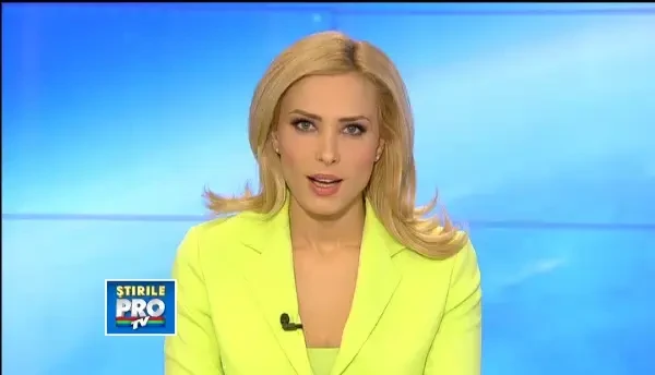 "Mananca salata, intoarce inca o frunza". Protestul fetelor de la PETA a ajuns in SUA