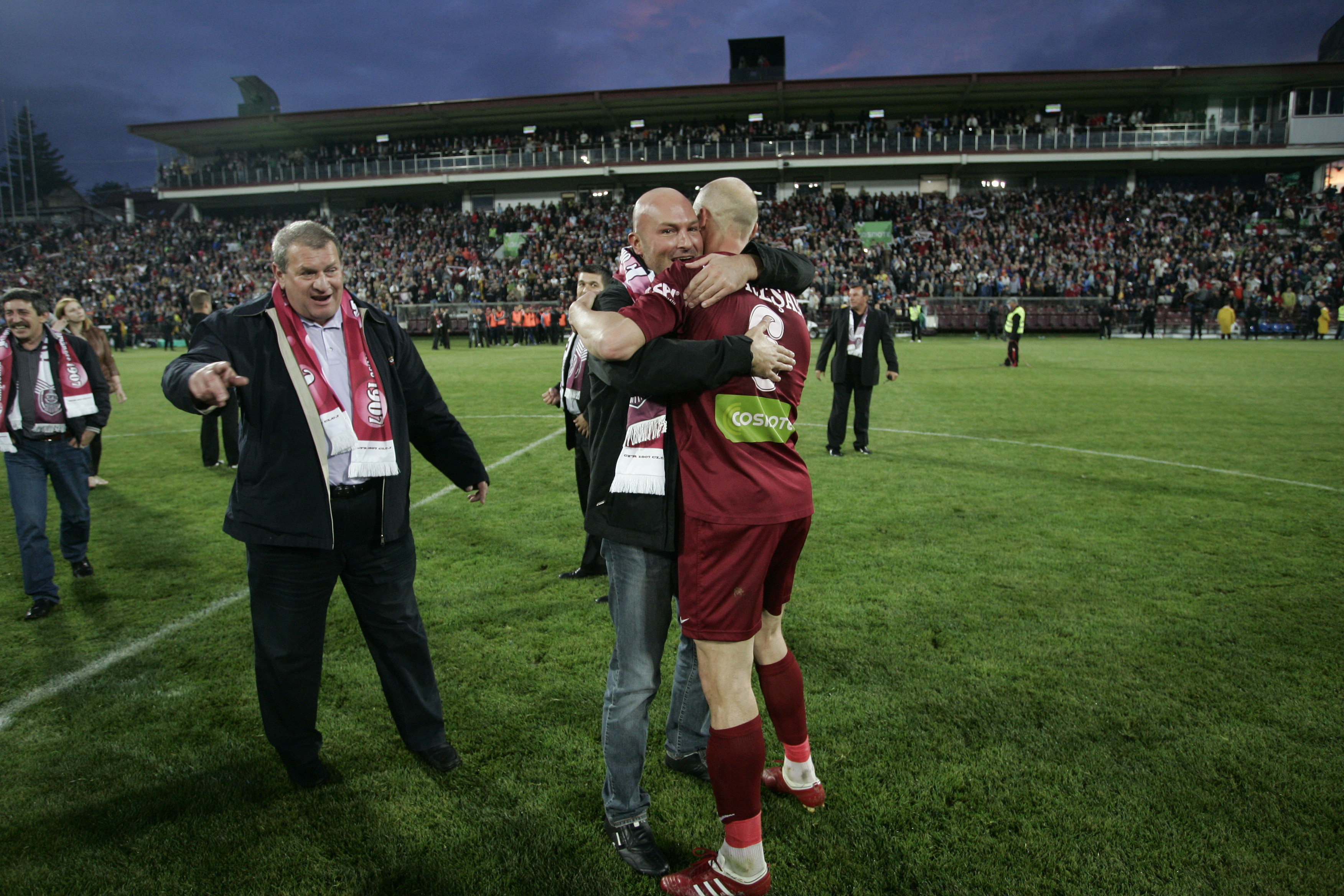 Campionii s-au intors cu nasul pe sus din vacanta. Suntem cea mai puternica echipa