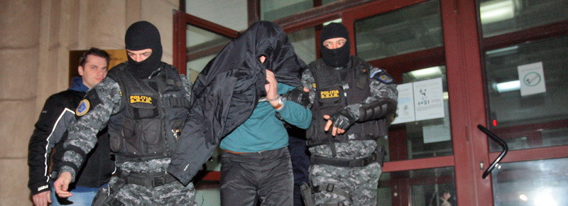 Sotia asasinului de la Perla incheiase o asigurare de viata. Cati bani va incasa fiul criminalului