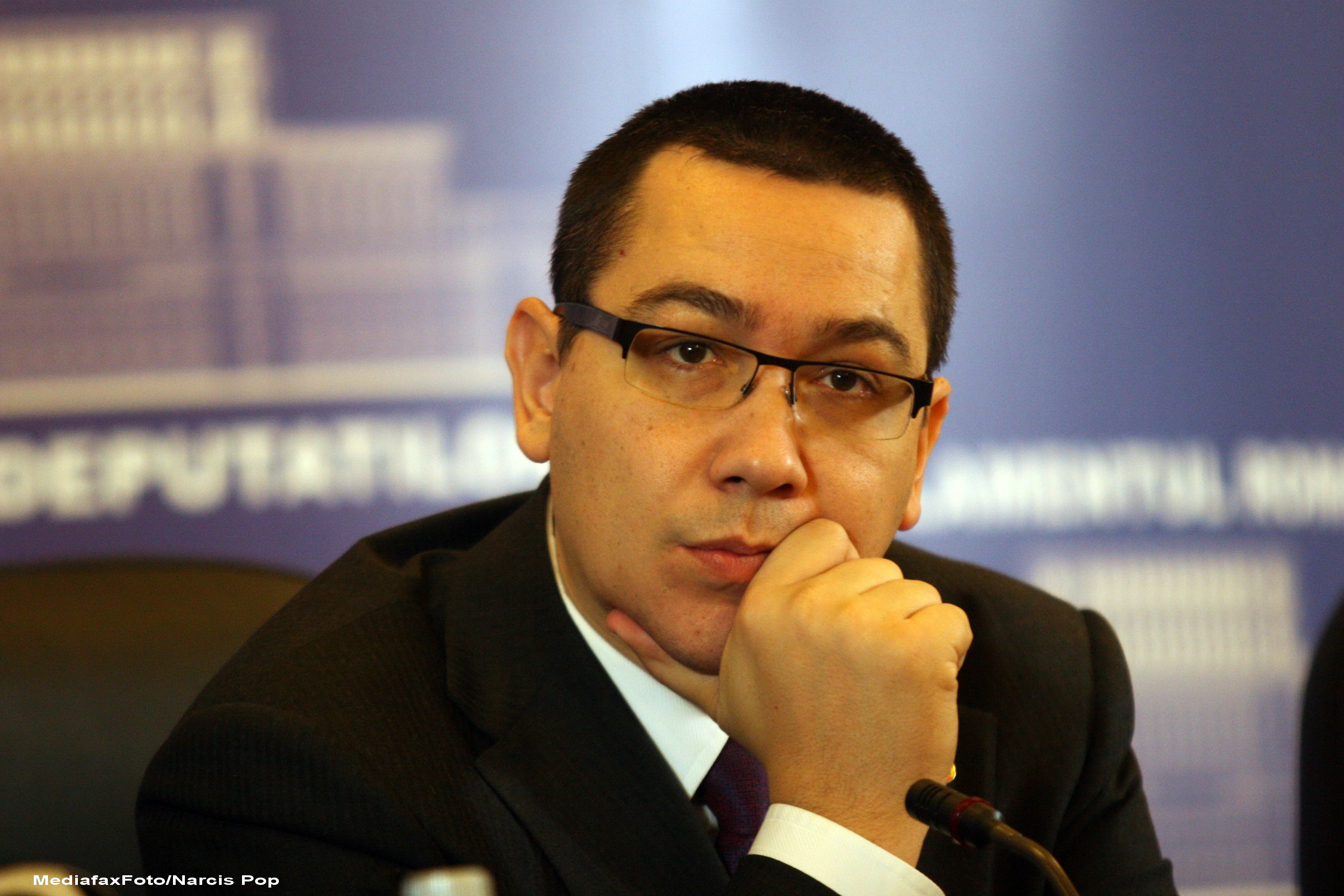 Victor Ponta: Despre salarii trebuie sa vorbeasca Ungureanu, nu Basescu
