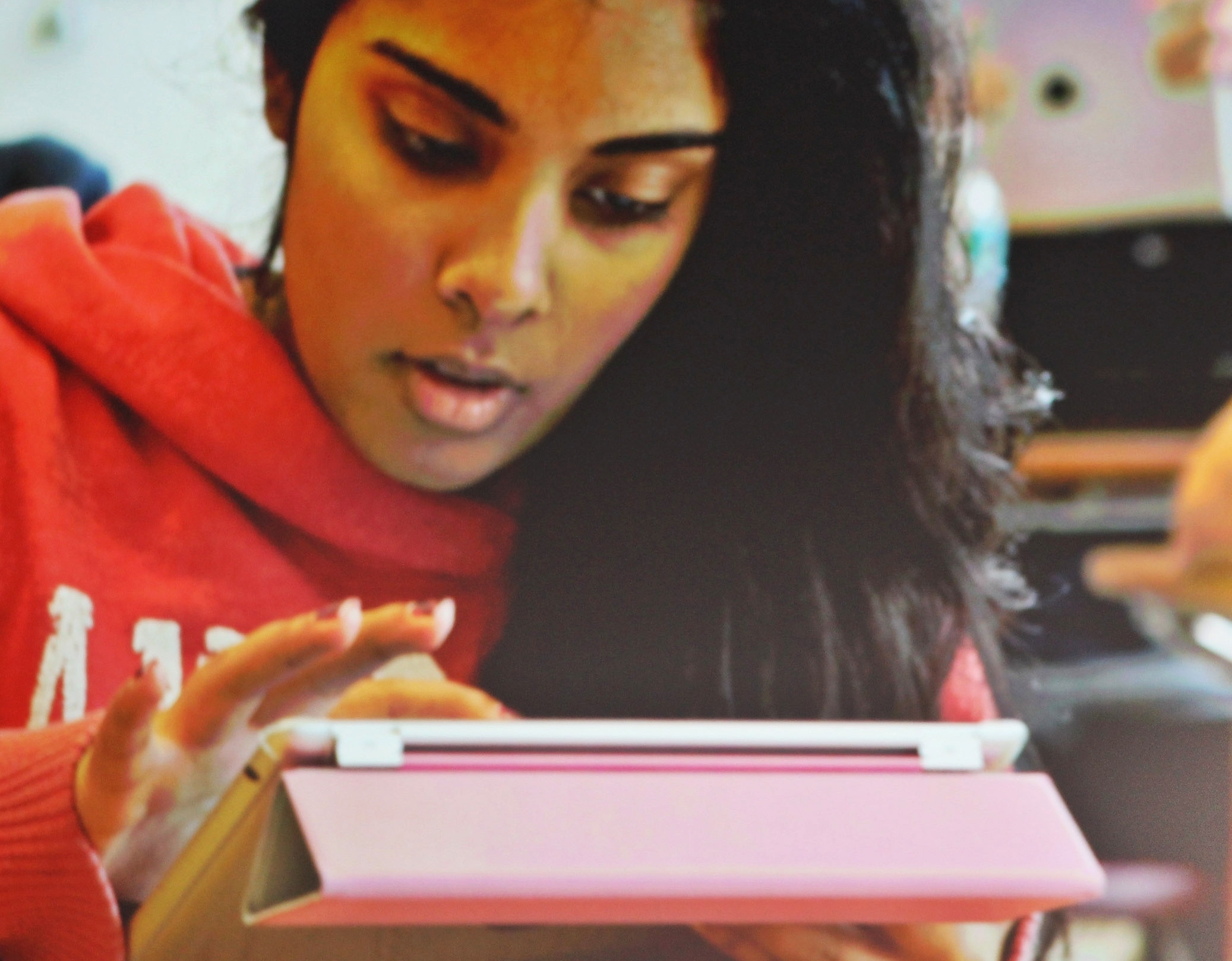 VIDEO. Nu e iPad 3, nici iPad HD, e doar "noul iPad". Cat costa si ce poate noua tableta de la Apple