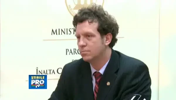 Procuror: Criminalul avea acasa inca 60 de gloante de 9 mm. Era baut si sedat in momentul atacului