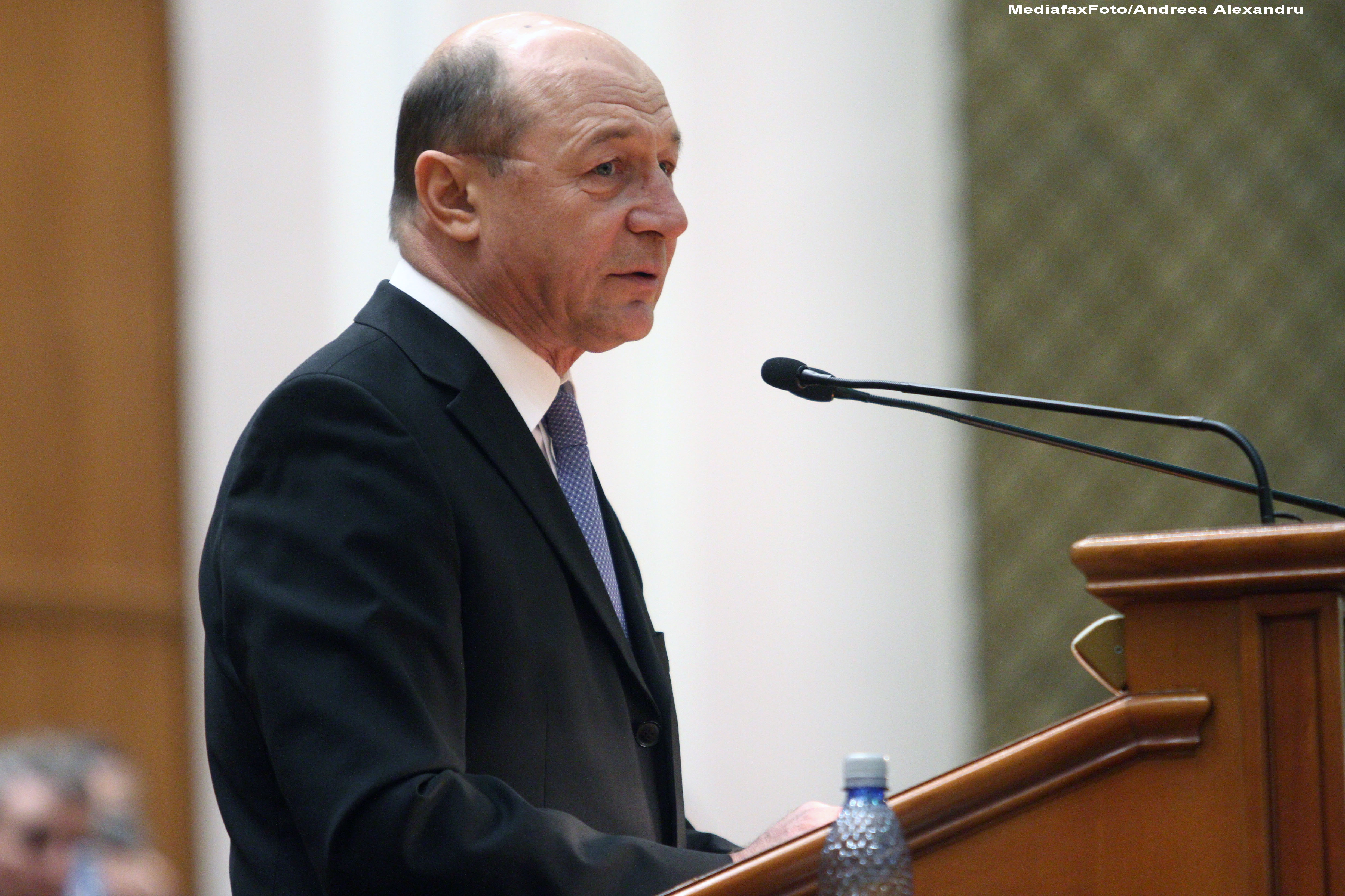 Traian Basescu: ANRE raspunde la comenzi politice