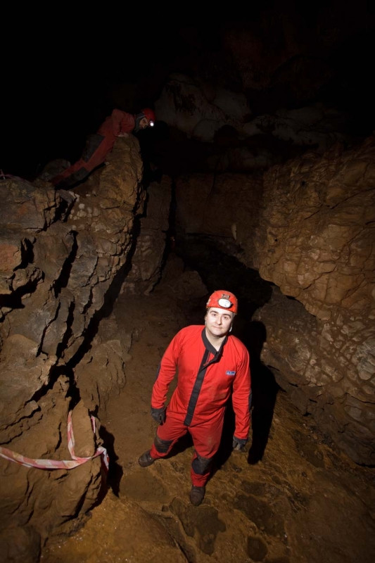 "Romania, te iubesc!": Raiul braconierilor de fosile. Cum au ajuns hotii romani sa vanda istorie