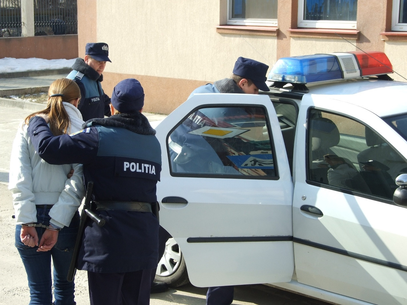 Tigai contrafacute, confiscate din centrul Clujului