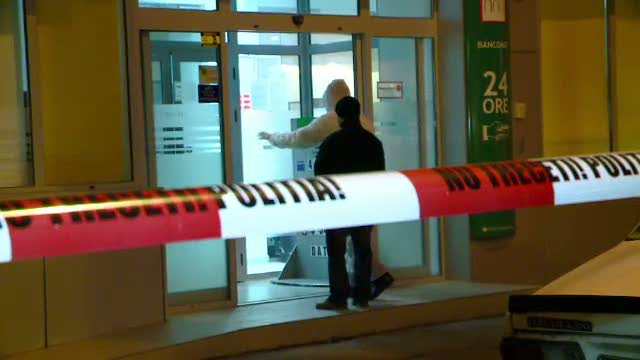 Jaf armat la o banca din Capitala. Hotul a reusit sa plece cu o suma de bani