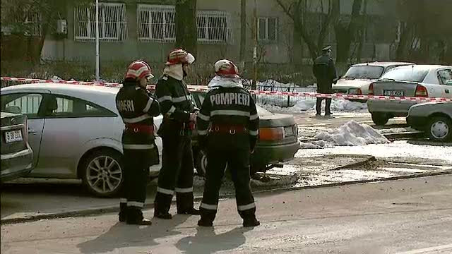 Panica in Drumul Taberei. O explozie a desprins o bucata de beton, dar nu sunt scurgeri de gaze