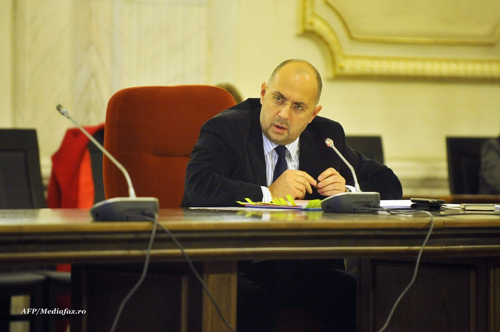 Presedintele UDMR considera ca referendumul cerut de PDL e o "fumigena la sfarsit de mandat"