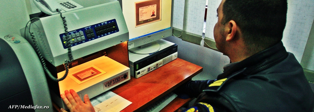 Soferi analfabeti circula in Romania cu permise false, de Turcia. Reteaua descoperita de politisti