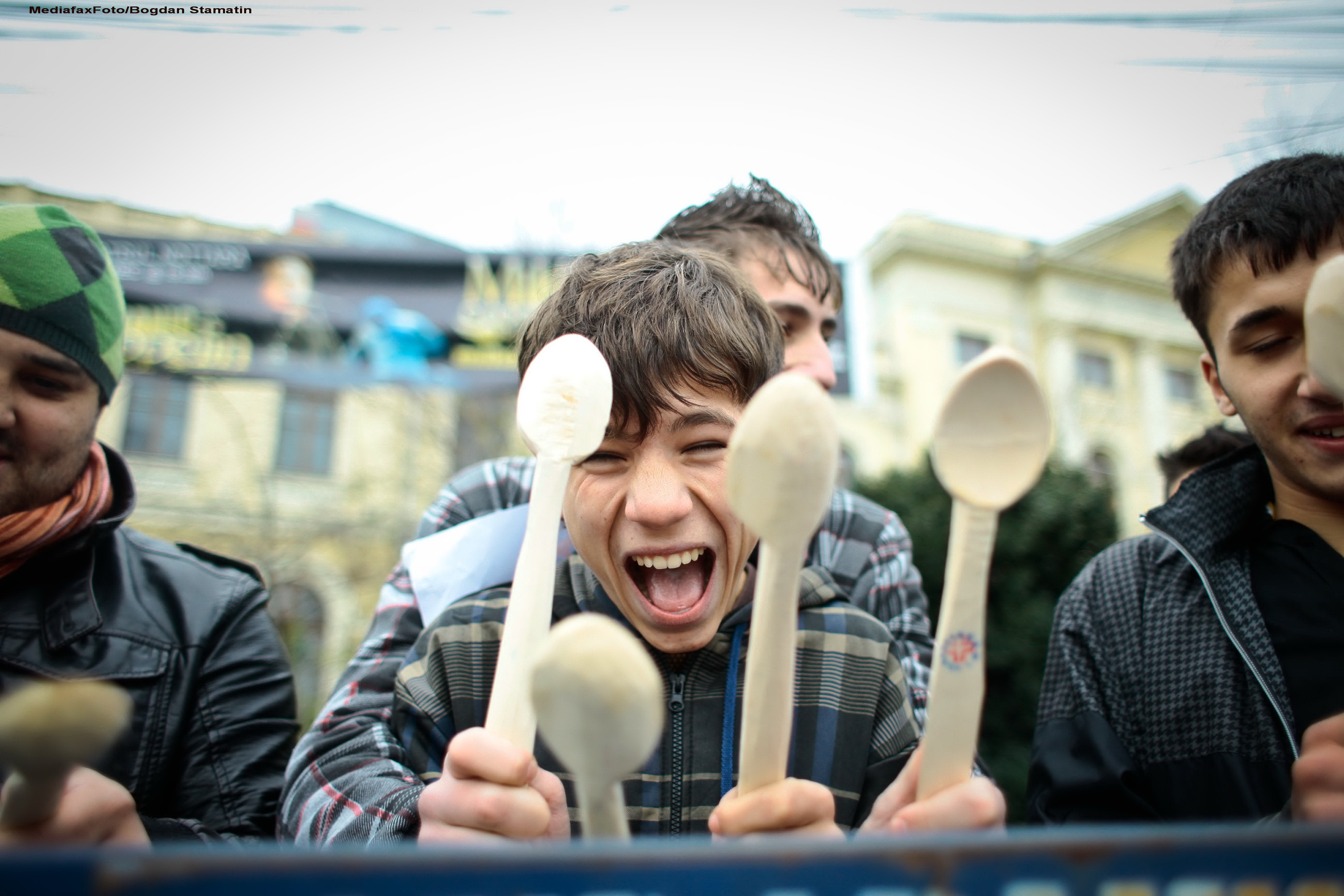 In Bucuresti va fi infiintat un liceu cu predare in LIMBA ROMANI, care va functiona in sectorul 5