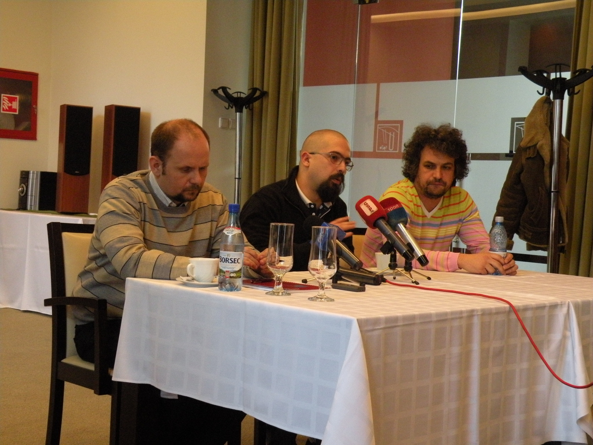 Mesajul suporterilor catre autoritatile locale: „Nu ne mai fierbeti la foc mic!”