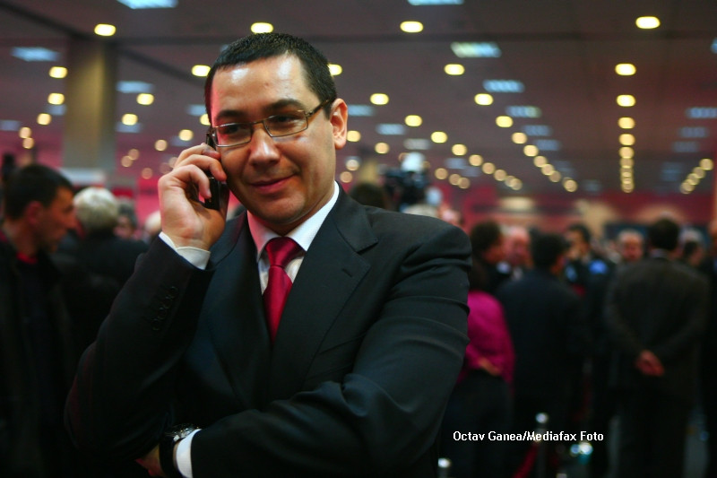 Ponta: Daca Basescu merge la cina de miercuri de la Bruxelles, merge sa manance si sa glumeasca