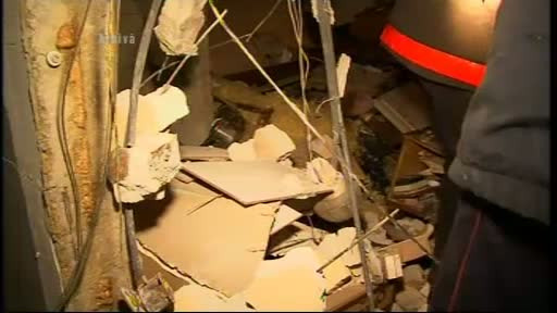 Explozie intr-un bloc din Capitala. Cinci apartamente au fost afectate