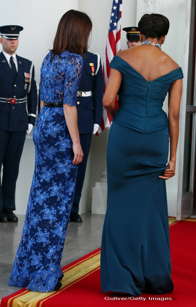 Un spate mai lucrat decat al sotului. A exagerat prima doamna a Statelor Unite cu trasul de fiare?