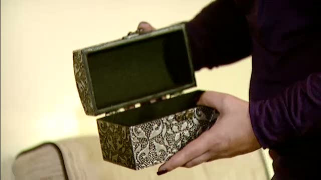 Menajera care a furat banii si bijuteriile unei avocate din Bucuresti a fost arestata