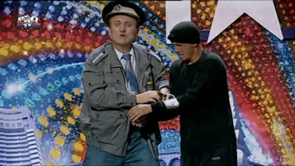 “Bai, fratilor, aveti niste feţe... Nu stiu cum v-ati gasit”, le-a spus Mihai Petre