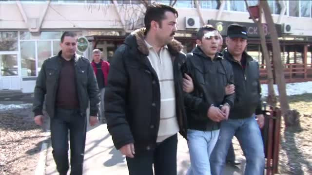 Un fost militar de cariera a ucis un tanar de 19 ani pentru ca ar fi vrut sa-i fure iubita