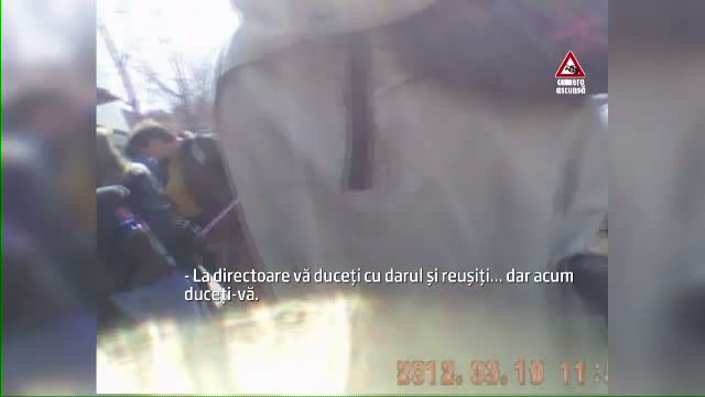 O poseta, un parfum fin sau un plic sigilat. CAMERA ASCUNSA cu lupta pentru un loc in clasa I