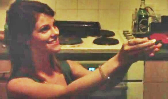 VIDEO. Cererea in casatorie la care nu te-ai astepta niciodata. Ce raspuns a primit aceasta tanara