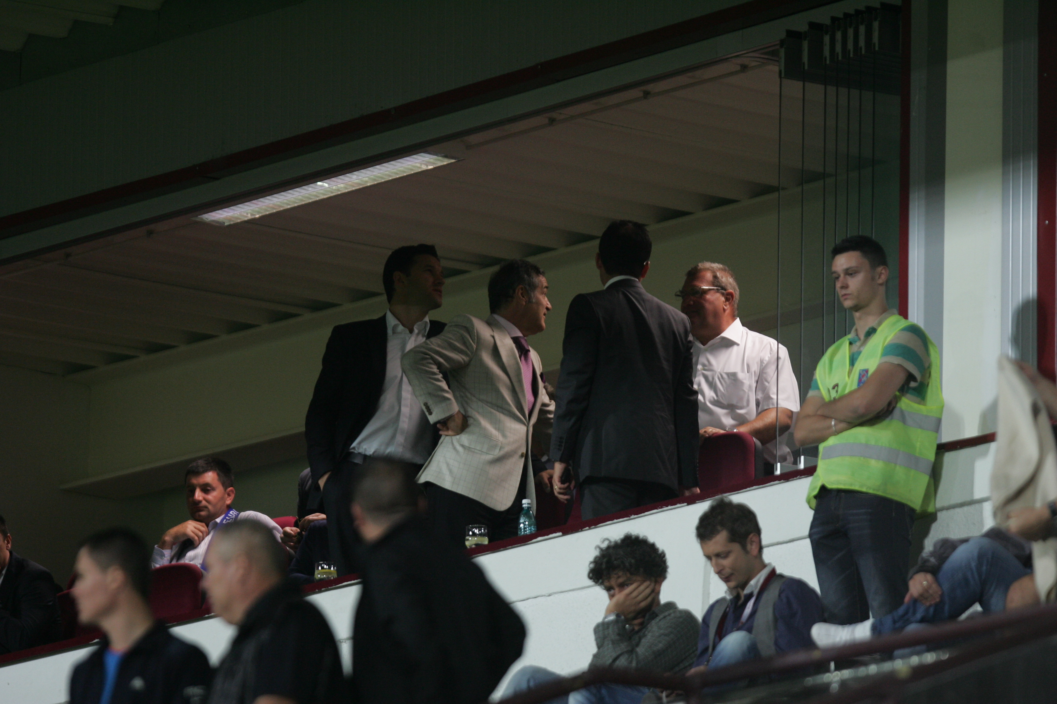 Aroganta maxima a lui Iuliu Muresan: „Becali va avea posibilitatea sa ne inmaneze trofeul la Cluj!”