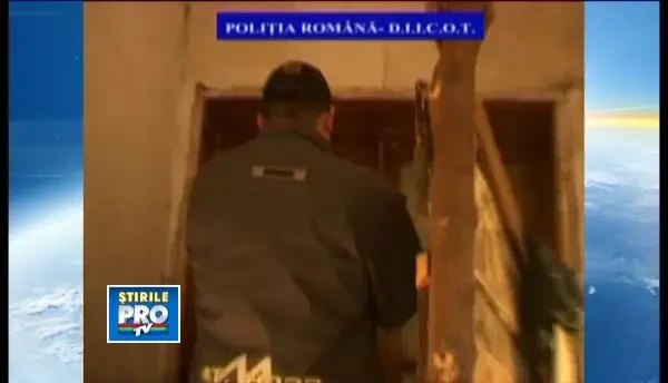 Ziua cersetoare, noaptea prostituate. Sapte tinere, toate minore, victime ale unor traficanti