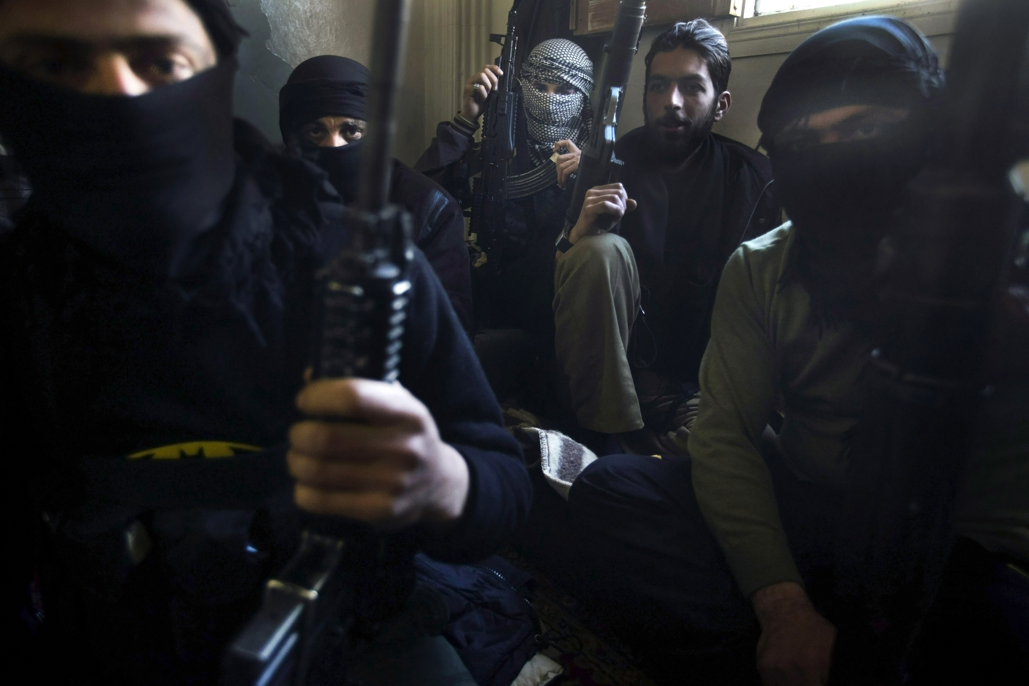 Rebelii sirieni,cei care lupta impotriva regimului Bashar,sunt acuzati ca au recurs la copii soldati