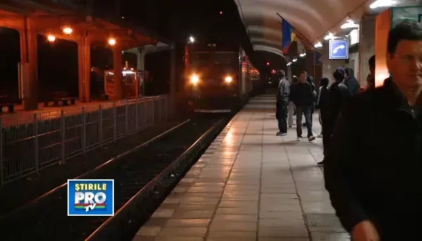 Din cauza unui incendiu de padure, trenul care circula pe ruta Bucuresti Timisoara a trecut prin foc