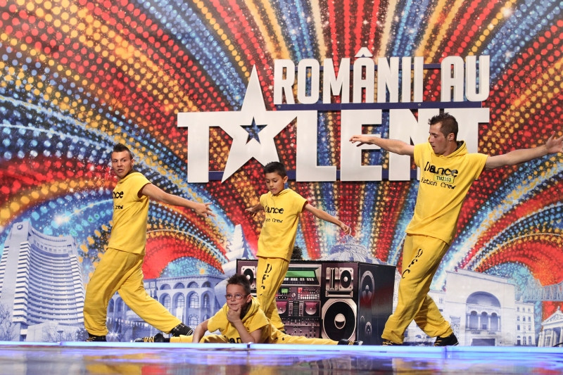 VIDEO. Trupa DFC a revenit la "Romanii au talent", intr-o noua formula si cu un show de zile mari