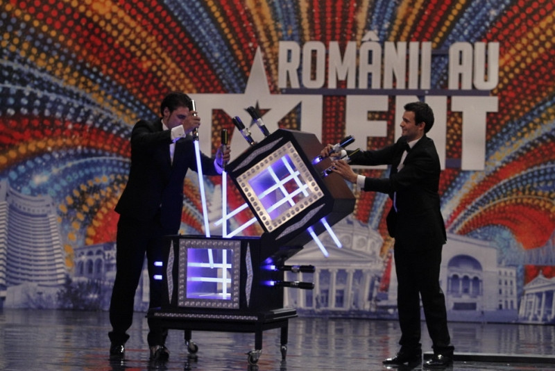 VIDEO. Numarul de magie care iti taie rasuflarea. "Carne tocata au facut-o pe biata fata"