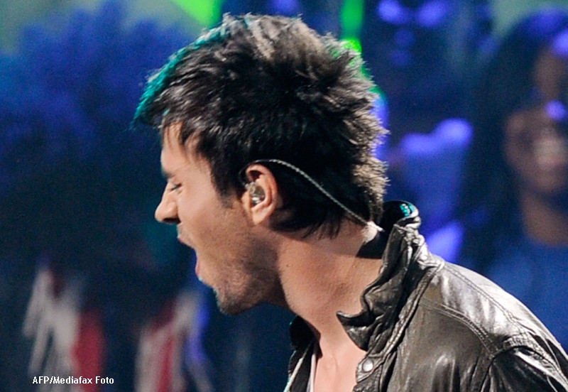 Enrique Iglesias, umilit de vedeta de care era indragostit cand era copil. A aruncat cu PAINE in el!