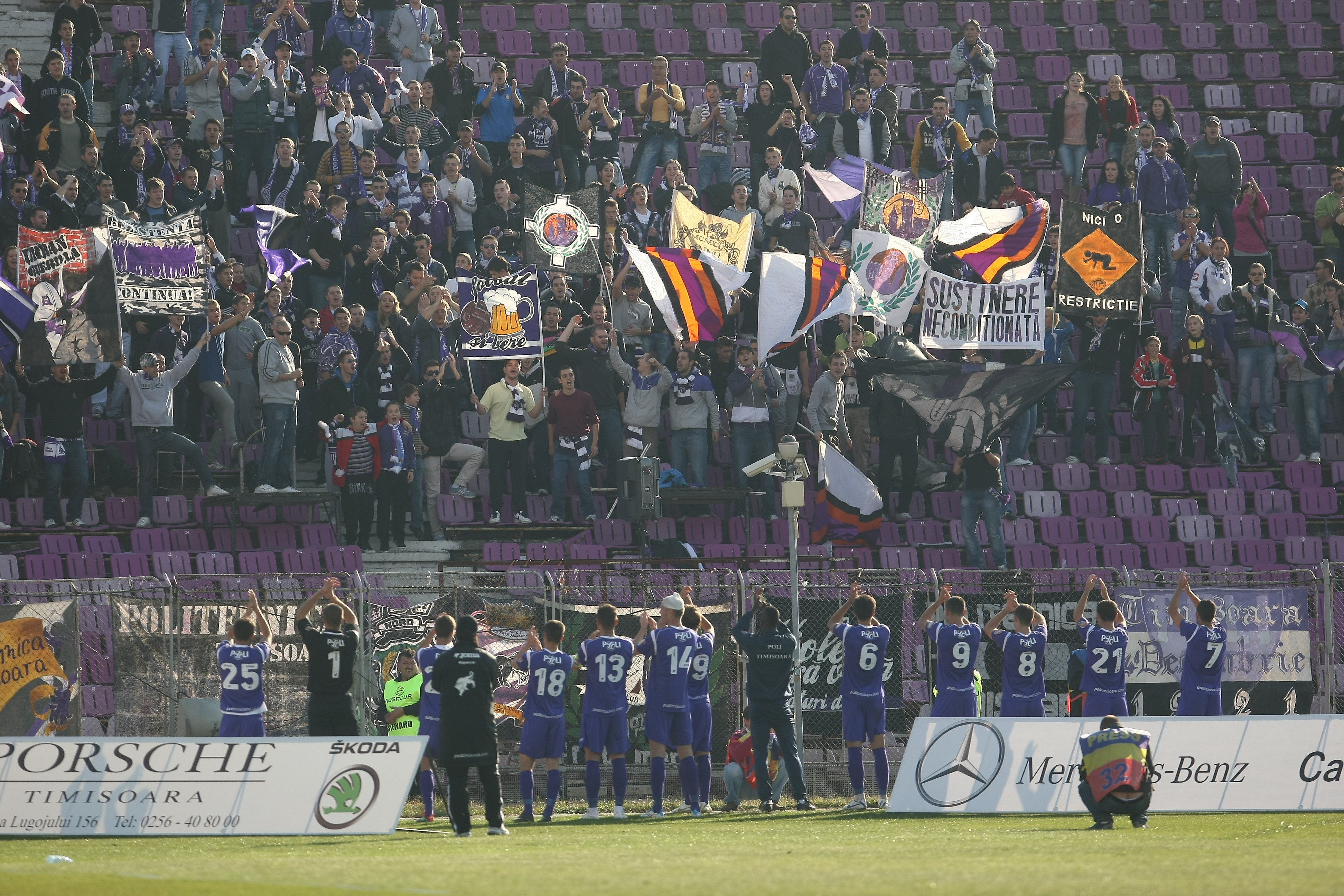 Poli moare, dar nimeni nu isi asuma responsabilitatea. Iancu da vina pe puterea locala si invers