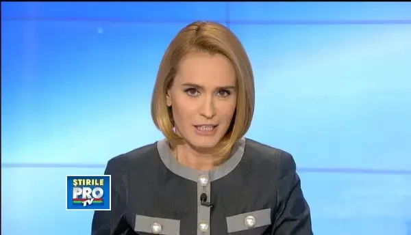 Gandaci pe post de bijuterii. VIDEO