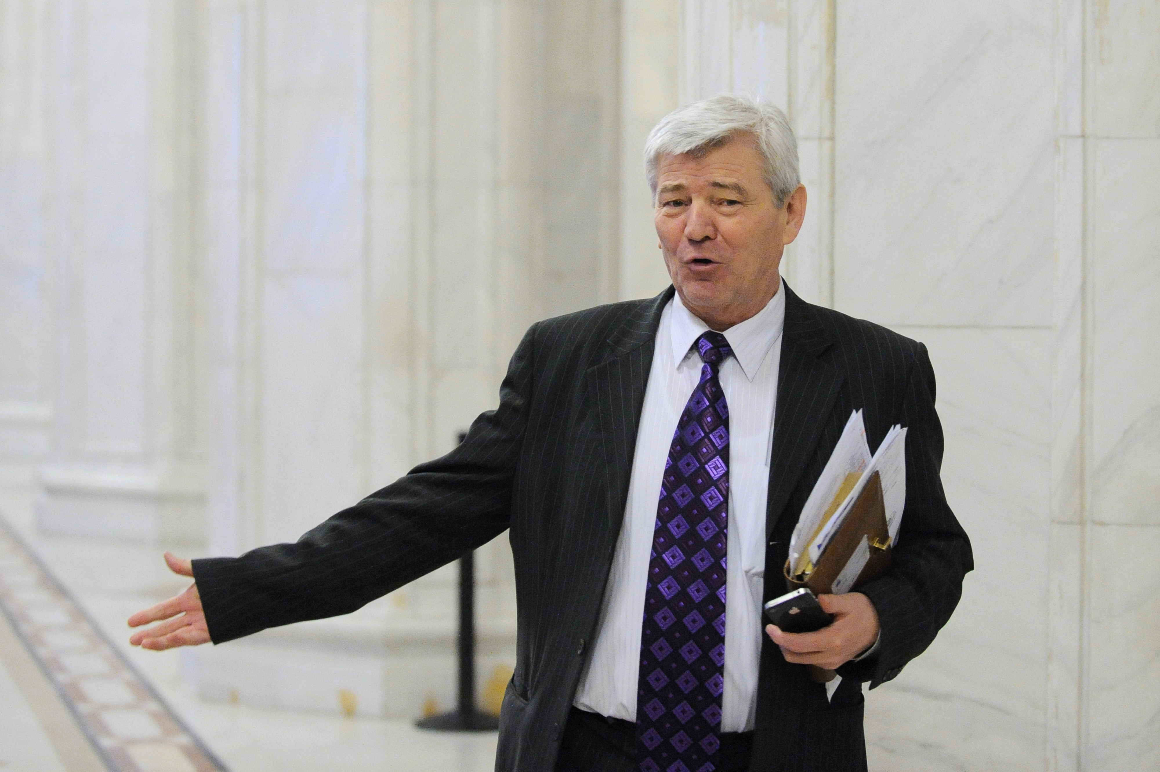 Tabara: PDL nu se va rupe dupa demisia lui Frunzaverde. Plecarea lui nu impune congres extraordinar