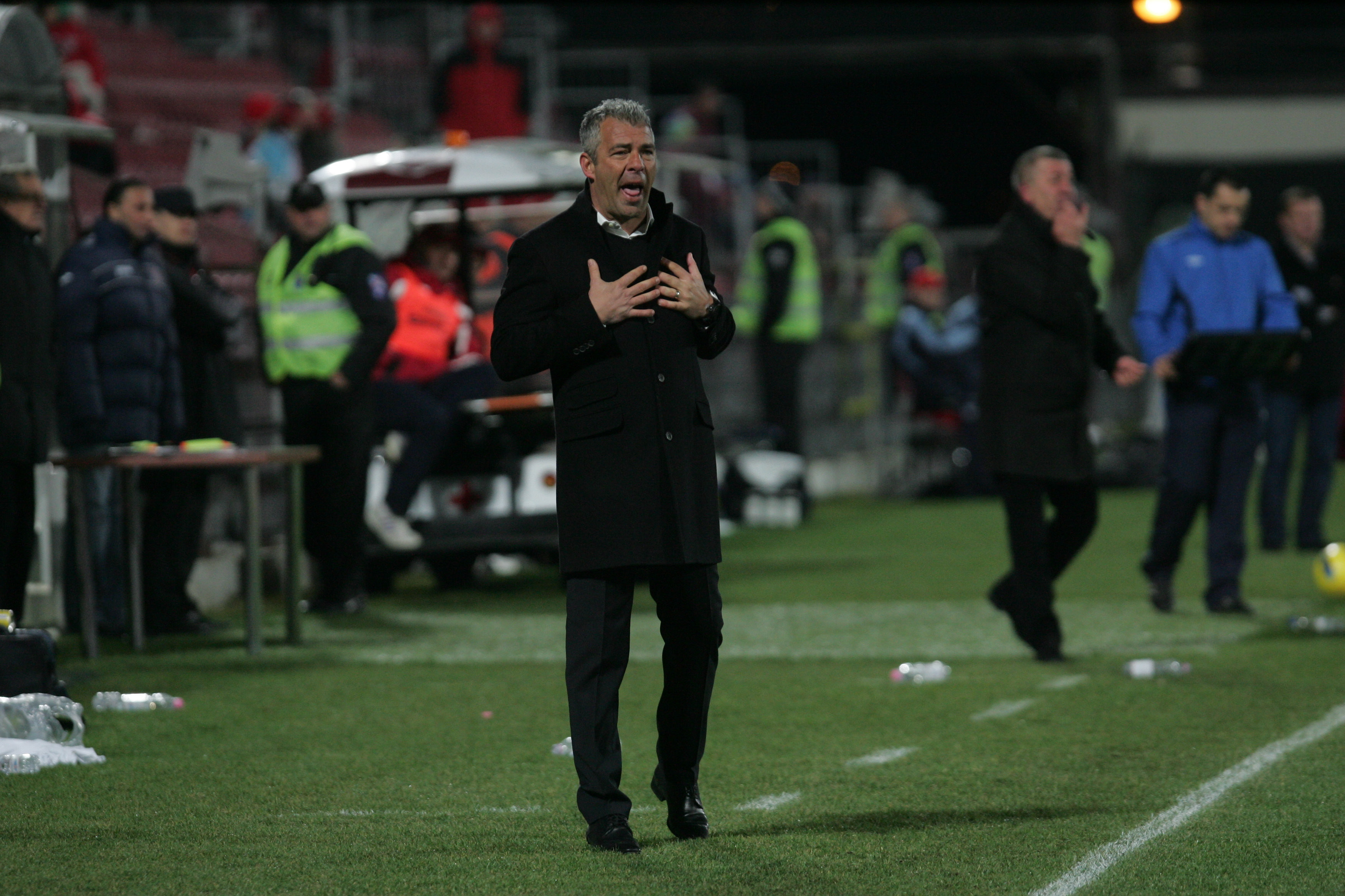 INCREDIBIL. Un vraci se implica in lupta la titlu din Liga I!!!