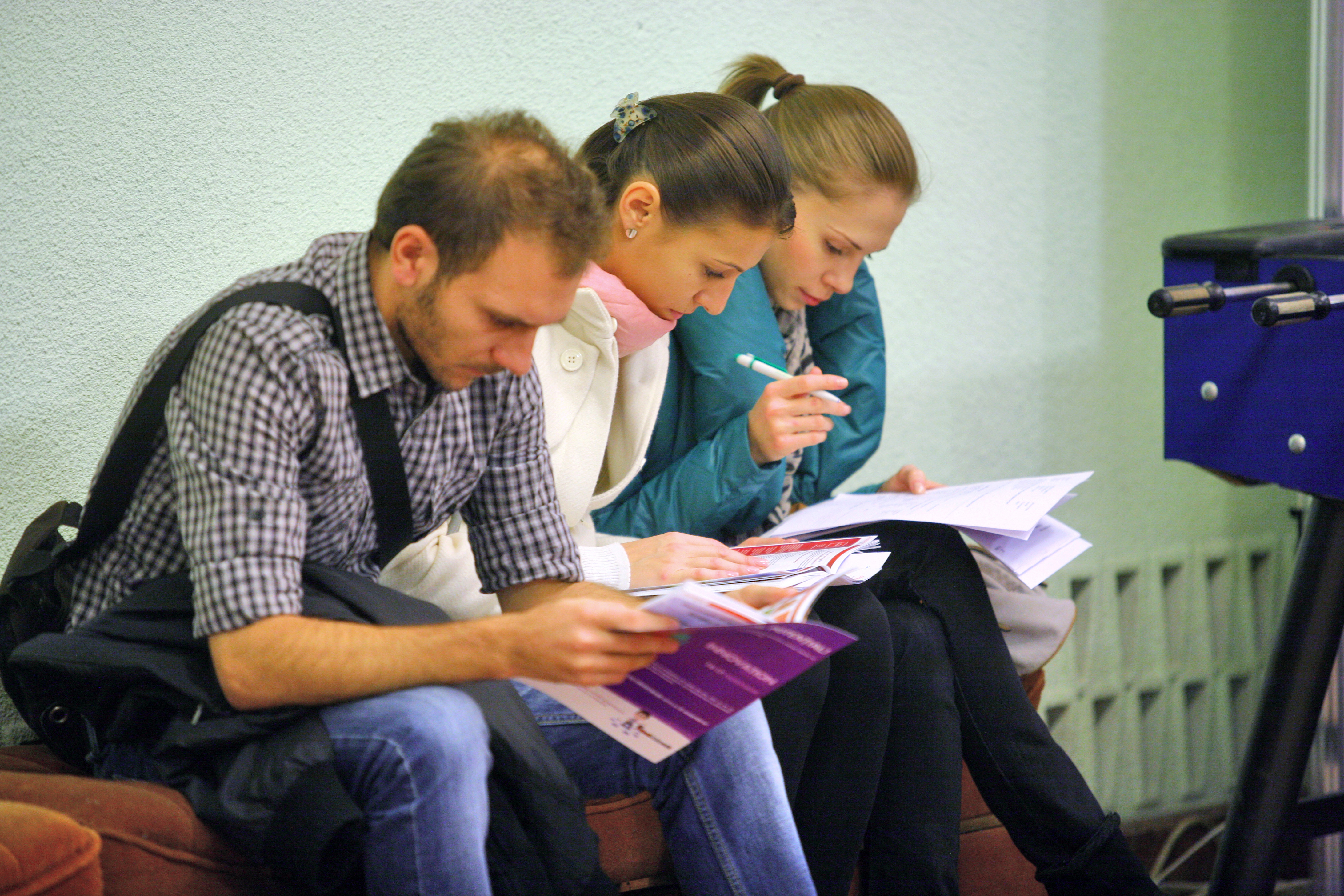 3.000 de joburi, disponibile astazi si maine in multinationale. Cum poti sa te angajezi