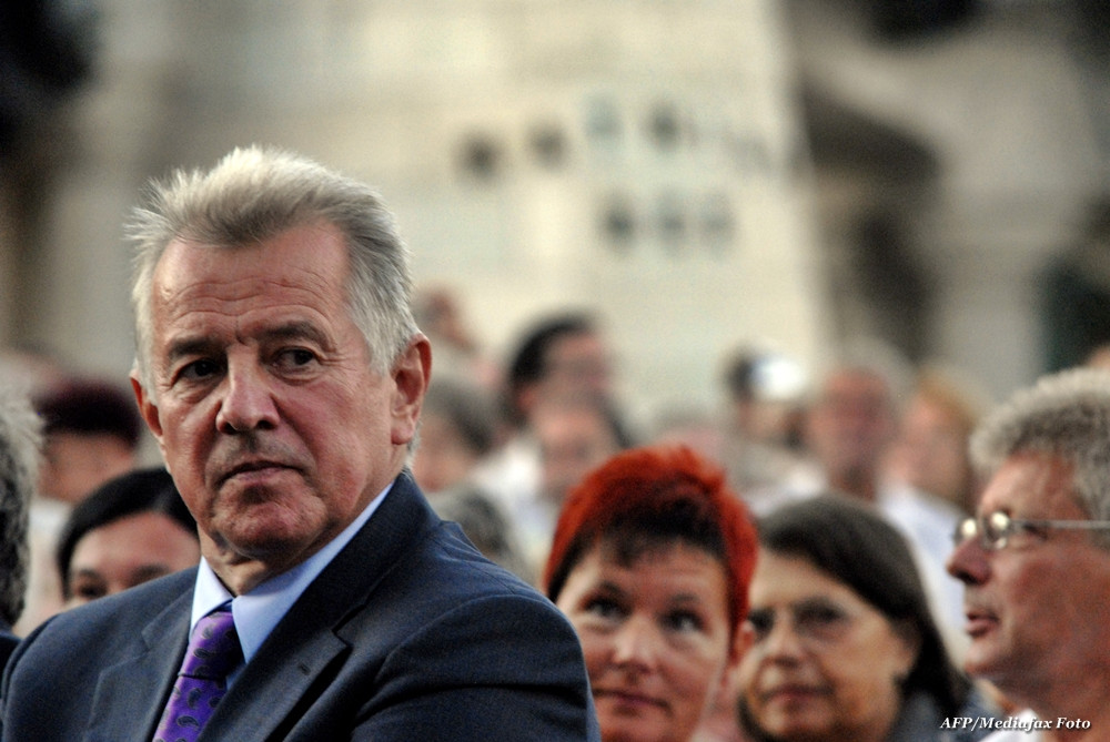 Presedintele Ungariei a copiat la doctorat mai rau ca un elev de liceu. Teza care l-a facut de ras