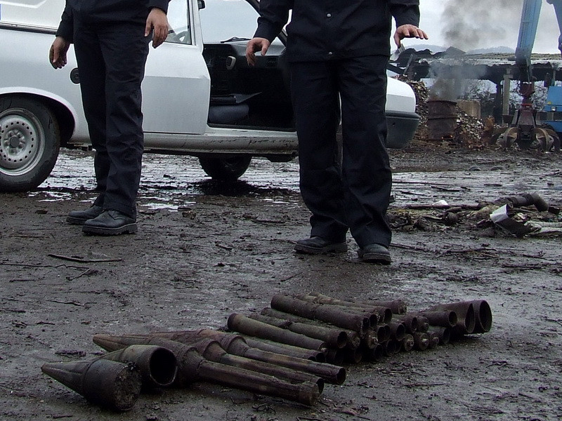 Aproape de o tragedie. Sute de proiectile active descoperite langa Bucuresti