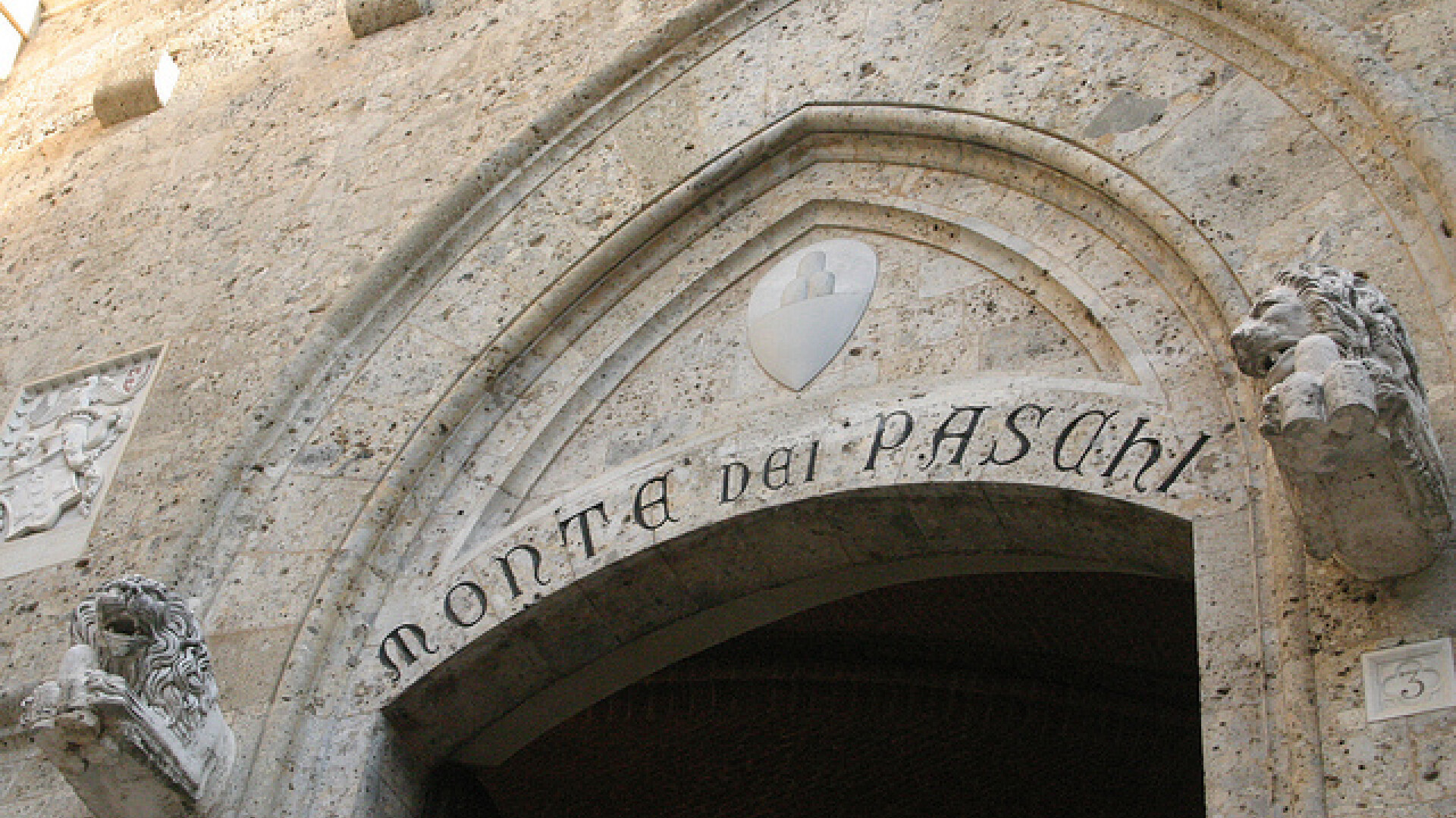 Mai dispare un simbol. Cea mai veche banca din lume, ingenuncheata de criza, dupa 540 de ani