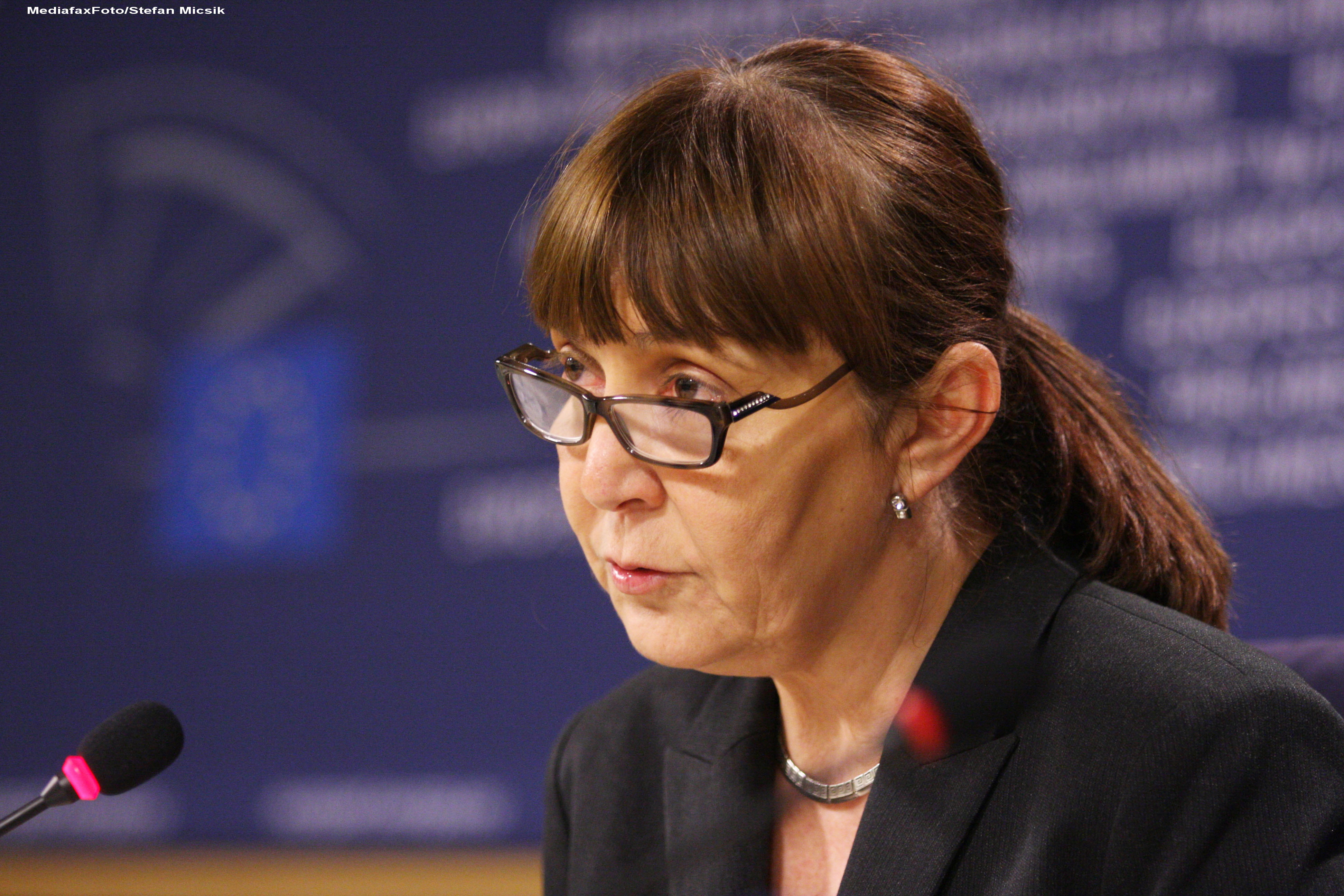 Monica Macovei, intrebata daca va pleca din PDL: Astazi nu. Oricum, daca plec, nu ma duc la USL