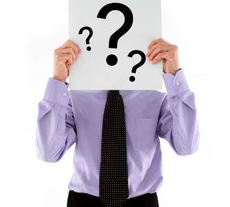 Stau pe un butoi de pulbere. Managerii care maine ar putea fi concediati